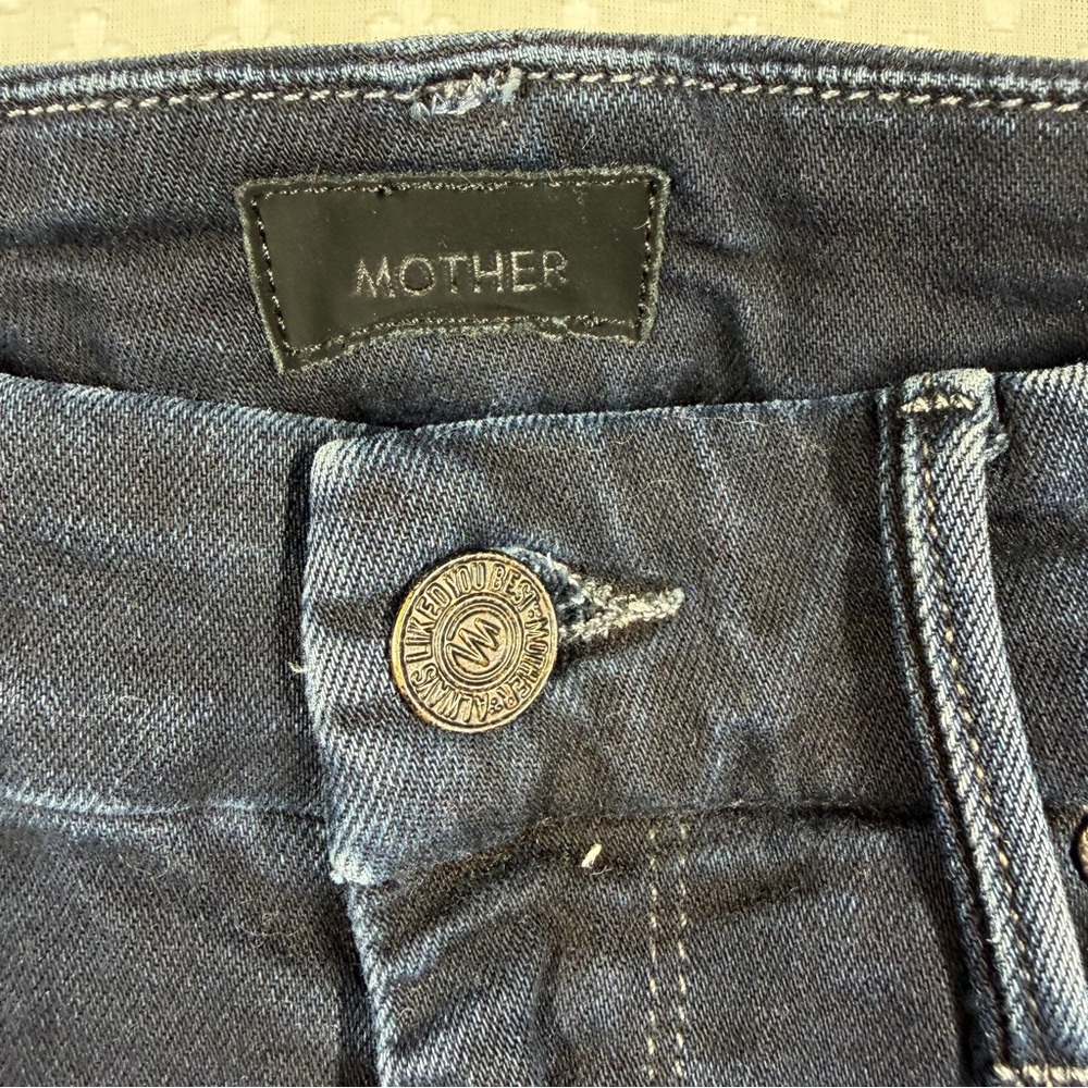Mother Dark Wash High Waisted Looker‎ Ankle Fray Jeans - Picture 3 of 7